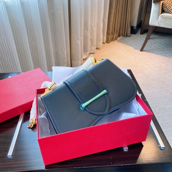 women genuine leather designer shoulder bag fashion women crossbody bag brand designer handbags messenger bag 
women genuine leather designer shoulder bag fashion women crossbody bag brand designer handbags messenger bag