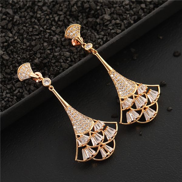 shining classic crystals stud earrings silver golden rhinestones water drop earrings for women bridal jewelry wedding gifts in stock, White
shining classic crystals stud earrings silver golden rhinestones water drop earrings for women bridal jewelry wedding gifts in stock, White