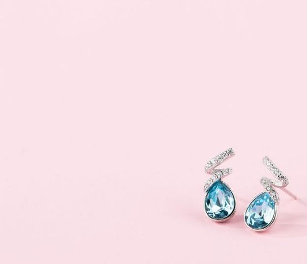 s925 sterling silver set with diamond earrings fashionable blue crystal drop shaped earrings personality temperament zircon earrings female
s925 sterling silver set with diamond earrings fashionable blue crystal drop shaped earrings personality temperament zircon earrings female