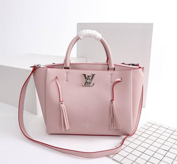 New 2018 Wholesale women leather handbags woman bags High quality women's messenger bags bolsas pouch bag tote size 29cm*23cm*13cm 041
New 2018 Wholesale women leather handbags woman bags High quality women's messenger bags bolsas pouch bag tote size 29cm*23cm*13cm 041