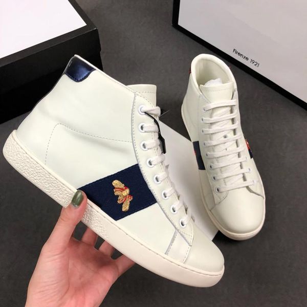 2019 новый роскошный дизайнер обуви мужчины женщины black white suede leather дамской тренеры gc18081301 1 1
2019 новый роскошный дизайнер обуви мужчины женщины black white suede leather дамской тренеры gc18081301 1 1