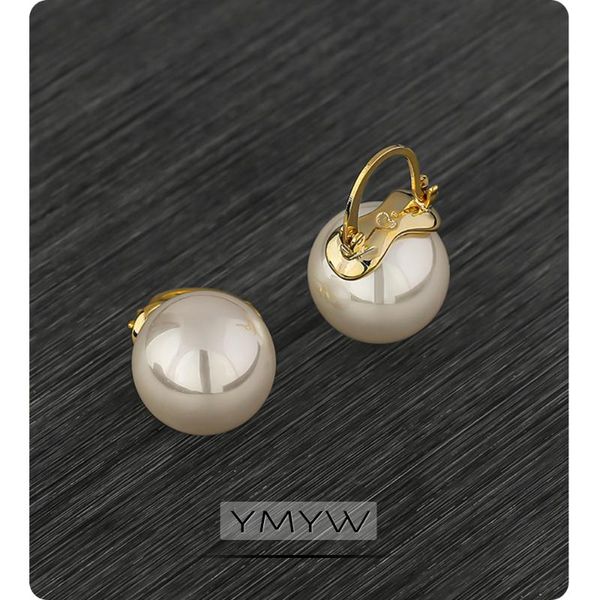 ymyw korean highlight imitation pearl hoop earrings temperament geometric copper earrings for women wedding party gift 2020, Golden;silver
ymyw korean highlight imitation pearl hoop earrings temperament geometric copper earrings for women wedding party gift 2020, Golden;silver