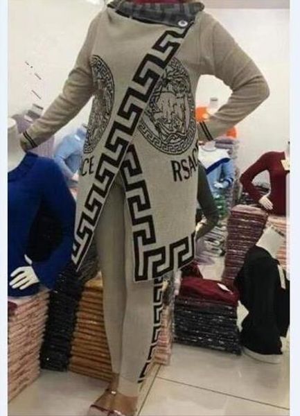 2019 autumn and winter europe and the united states women's hooded suit fashion personality plaid two-piece ing, White
2019 autumn and winter europe and the united states women's hooded suit fashion personality plaid two-piece ing, White