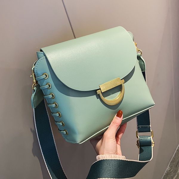 wide shoulder single shoulder bag for women 2020 popular new style messenger bag fashion texture small square
wide shoulder single shoulder bag for women 2020 popular new style messenger bag fashion texture small square