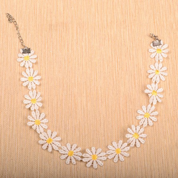 delicate women's yellow & white daisy flower choker chain necklace boho, Silver
delicate women's yellow & white daisy flower choker chain necklace boho, Silver