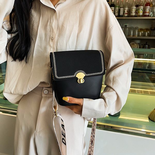 2019 new style 100 gas bucket bag fashion single shoulder bag small fresh oblique satchel
2019 new style 100 gas bucket bag fashion single shoulder bag small fresh oblique satchel