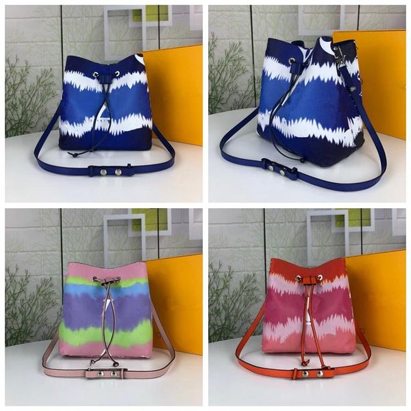 2020 stylish famous handbags fashion 3d tie-dye printing bucket bag women flower printing crossbody bag purse 3 colour with ing
2020 stylish famous handbags fashion 3d tie-dye printing bucket bag women flower printing crossbody bag purse 3 colour with ing