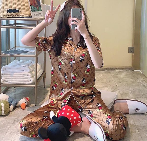 pajamas women summer short-sleeved ice silk cardigan thin section large size silk cartoon cute home service suit, White
pajamas women summer short-sleeved ice silk cardigan thin section large size silk cartoon cute home service suit, White