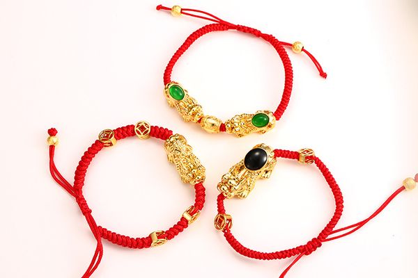 gold-plated lucky bracelet transshipment lucky bracelet fashion explosion women's, Black
gold-plated lucky bracelet transshipment lucky bracelet fashion explosion women's, Black