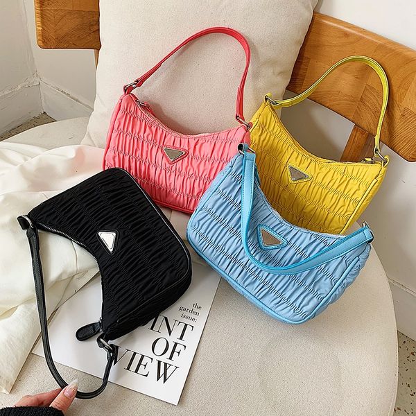 women crossbody bag fashion casual designer mini shoulder bag nylon handbag female for shoulder messenger
women crossbody bag fashion casual designer mini shoulder bag nylon handbag female for shoulder messenger