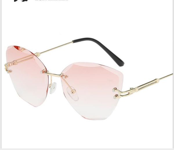 new ocean slices, european and american cut-edge sunglasses, frameless metal sunglasses, White;black
new ocean slices, european and american cut-edge sunglasses, frameless metal sunglasses, White;black