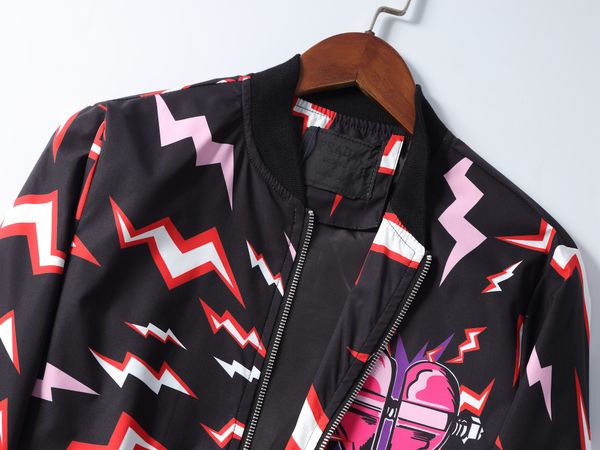 2020 new fashion trend men's coat monogrammed jacket men's wear european-american style jacket jacket of mail, Black;brown
2020 new fashion trend men's coat monogrammed jacket men's wear european-american style jacket jacket of mail, Black;brown