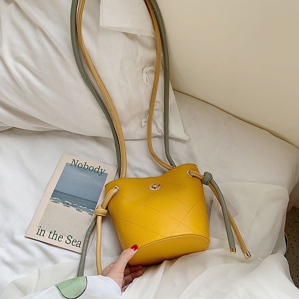 messenger bag for women 2020 new fashion korean version lingge embroidery line bucket bag
messenger bag for women 2020 new fashion korean version lingge embroidery line bucket bag