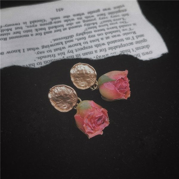 mild and graceful department super immortal design sense eternal rose true flower earrings white background temperament girl earrings silver, Golden;silver
mild and graceful department super immortal design sense eternal rose true flower earrings white background temperament girl earrings silver, Golden;silver