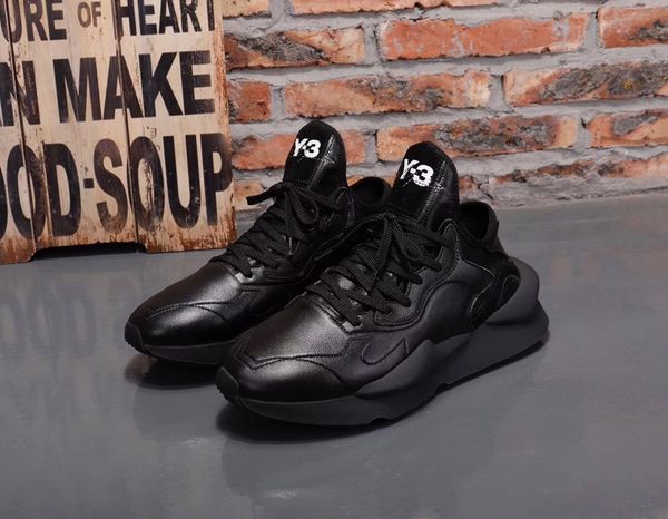 latest style fashion luxury leisure sports spring and autumn soft shoes wear-resistant running shoes basketball men and women flat shoes bla, Black
latest style fashion luxury leisure sports spring and autumn soft shoes wear-resistant running shoes basketball men and women flat shoes bla, Black