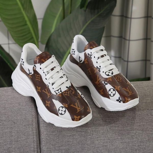 new style luxury ladies casual jogging shoes fashion brand three australia unique design pattern platform four seasons women's shoes kj, Black
new style luxury ladies casual jogging shoes fashion brand three australia unique design pattern platform four seasons women's shoes kj, Black
