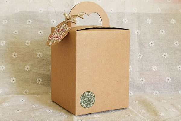 9.2*9.2*12cm christmas candy heart shape kraft handle cake box cookie paper boxes gift boxes500pcs/lot ing
9.2*9.2*12cm christmas candy heart shape kraft handle cake box cookie paper boxes gift boxes500pcs/lot ing