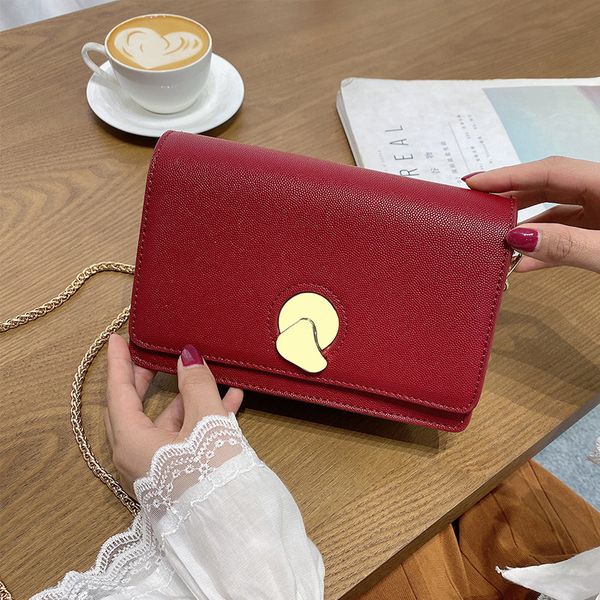 summer girl messenger small bag female simple wild 2020 new texture chain square shoulder
summer girl messenger small bag female simple wild 2020 new texture chain square shoulder