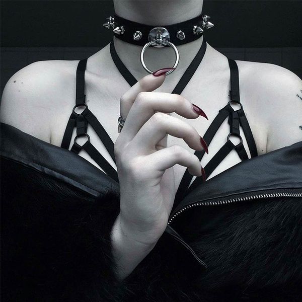 new beyonce nightclub accessories short rivet neck clavicle chain pu chain ribbon ring neck metal necklace hanging vdb344, Black;red
new beyonce nightclub accessories short rivet neck clavicle chain pu chain ribbon ring neck metal necklace hanging vdb344, Black;red
