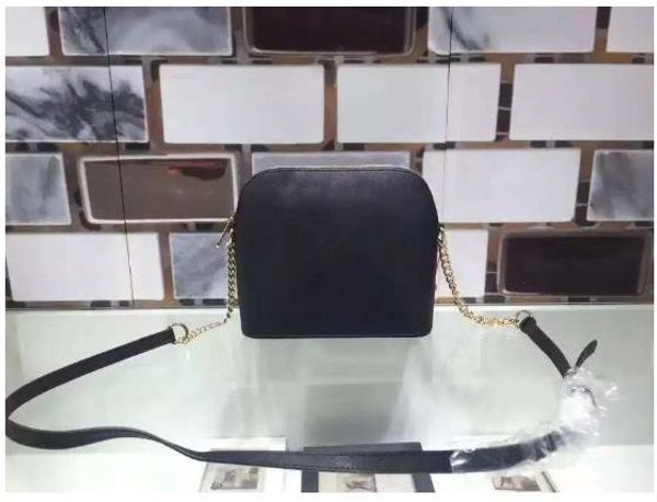 the original single-cooperation cross-shaped shell bag, one-shoulder slanting lady bag, leather new chain lady bag
the original single-cooperation cross-shaped shell bag, one-shoulder slanting lady bag, leather new chain lady bag