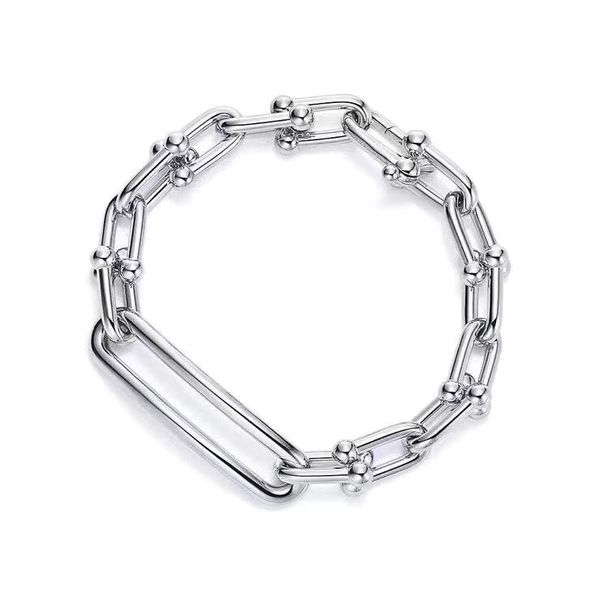 luxury designer jewelry women bracelets stainless steel chain love bracelet brand jewelry bangle men bracelet, Golden;silver 
luxury designer jewelry women bracelets stainless steel chain love bracelet brand jewelry bangle men bracelet, Golden;silver