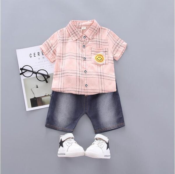 2020 summer new kids short-sleeved suit boy smiley plaid short-sleeved denim fashion shorts two-piece size 80cm-110cm, White
2020 summer new kids short-sleeved suit boy smiley plaid short-sleeved denim fashion shorts two-piece size 80cm-110cm, White