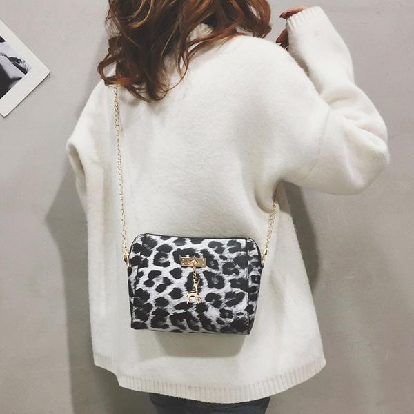 chain shoulder bags fashion womens leopard print fawn pendant shell crossbody bag messenger bag ladies phone purse bolsas #yj
chain shoulder bags fashion womens leopard print fawn pendant shell crossbody bag messenger bag ladies phone purse bolsas #yj