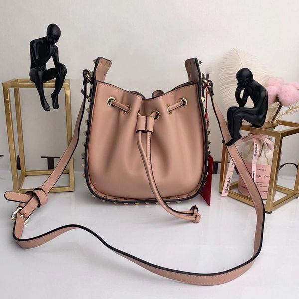 fashion women messenger bag rivet bucket bag women genuine leather handbags shoulder bags brand designer ladies crossbody bags mini
fashion women messenger bag rivet bucket bag women genuine leather handbags shoulder bags brand designer ladies crossbody bags mini