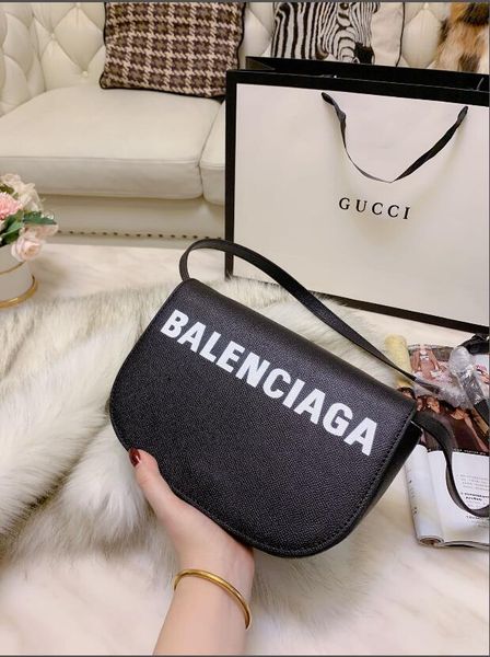 дизайнеѬкие ђмки подаѬона ђмка кожана Ѭокона ђмка коелек женкие ђм
дизайнеѬкие ђмки подаѬона ђмка кожана Ѭокона ђмка коелек женкие ђм