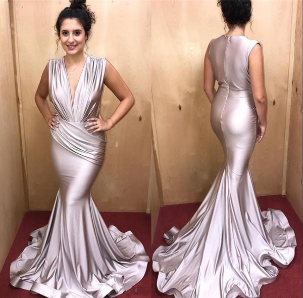 2019 Elegant Cheap Mermaid Silver Prom Dresses Simple Deep V-Neck Sleeveless Ruffles Sweep Train Formal Sexy Evening Dresses Evening Gowns
2019 Elegant Cheap Mermaid Silver Prom Dresses Simple Deep V-Neck Sleeveless Ruffles Sweep Train Formal Sexy Evening Dresses Evening Gowns