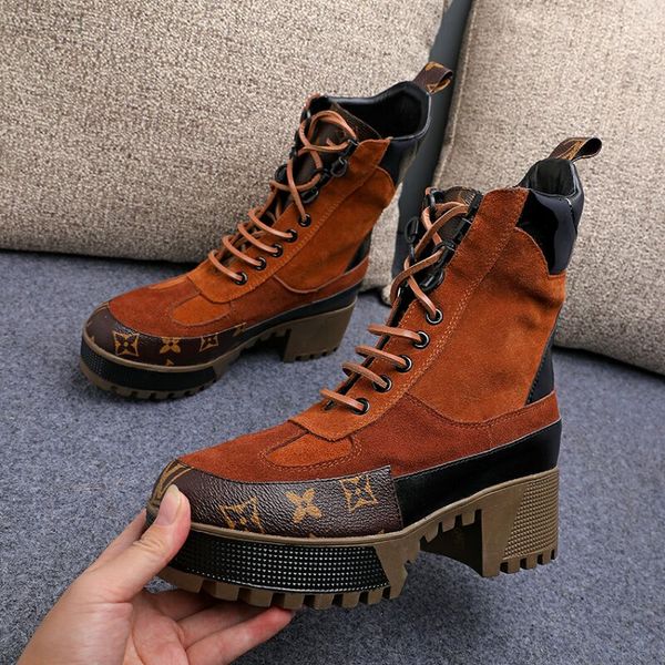 2020 europe and america ankle boots luxurious lace-up outdoor womens thick bottom waterproof heel shoes genuine leather high-end martin, Black
2020 europe and america ankle boots luxurious lace-up outdoor womens thick bottom waterproof heel shoes genuine leather high-end martin, Black