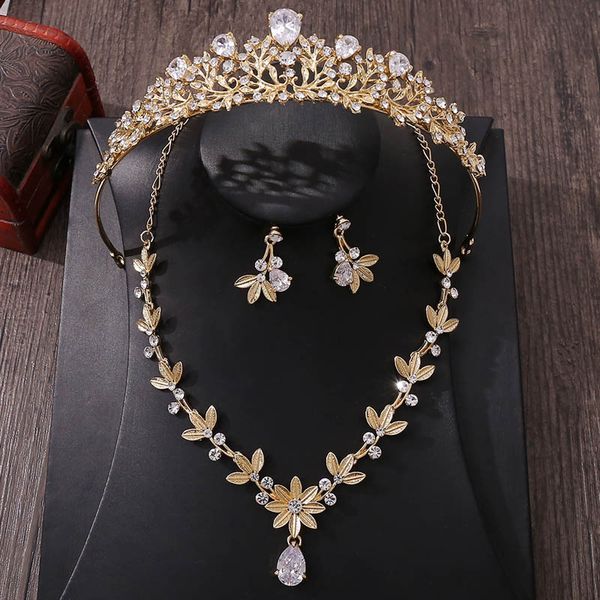 trendy handmade zircon crown necklace earrings set women floral shape tiara headband pendant bride wedding jewelry accessories v, Silver
trendy handmade zircon crown necklace earrings set women floral shape tiara headband pendant bride wedding jewelry accessories v, Silver