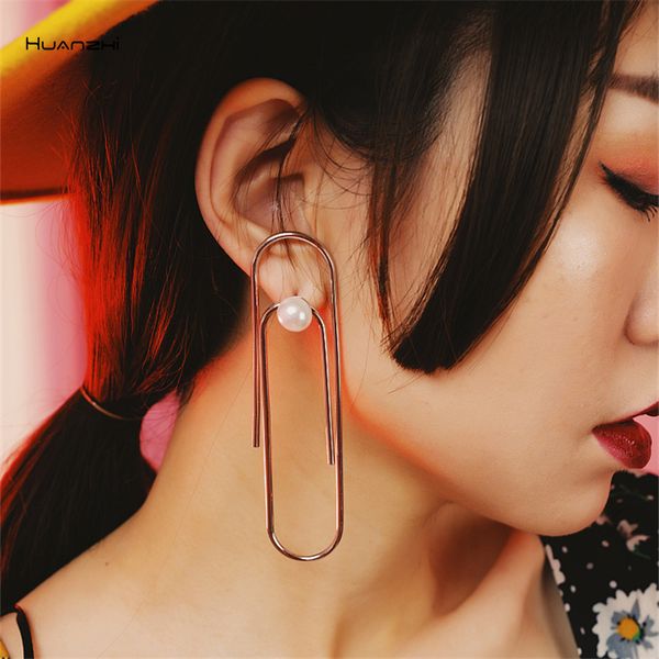 huanzhi 2019 new 925 sliver fashion long section hip hop cool paper clip pearl metal stud earring for girls woman party jewelr, Silver
huanzhi 2019 new 925 sliver fashion long section hip hop cool paper clip pearl metal stud earring for girls woman party jewelr, Silver