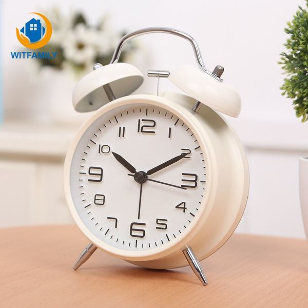 4 inch mute home fashion creative clock lazy mechanical bell clock round metal luminous student children alarm
4 inch mute home fashion creative clock lazy mechanical bell clock round metal luminous student children alarm