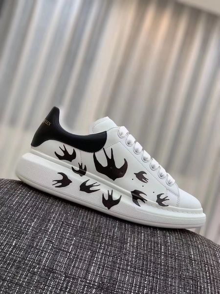 2020 new hn2 ladies fashion sneakers outdoor sneakers couple models daily casual breathable sneakers belt box
2020 new hn2 ladies fashion sneakers outdoor sneakers couple models daily casual breathable sneakers belt box