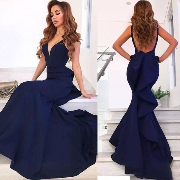 2019 deep v-neck mermaid prom dresses chiffon backless spaghetti evening gowns sleeveless long deep blue prom gown satin sweep train, Black;red
2019 deep v-neck mermaid prom dresses chiffon backless spaghetti evening gowns sleeveless long deep blue prom gown satin sweep train, Black;red