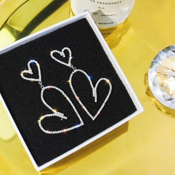2019 new arrival metal trendy heart women dangle earrings loving earrings female irregular design heart-shaped long style jewe, Silver
2019 new arrival metal trendy heart women dangle earrings loving earrings female irregular design heart-shaped long style jewe, Silver