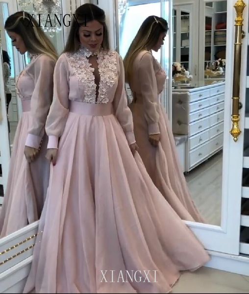 2020 soirée длинные вечерние платья 2019 высокий воротник полный рукава кружева аппликации длина пола вечернее платье формальные партии плат, White;black
2020 soirée длинные вечерние платья 2019 высокий воротник полный рукава кружева аппликации длина пола вечернее платье формальные партии плат, White;black