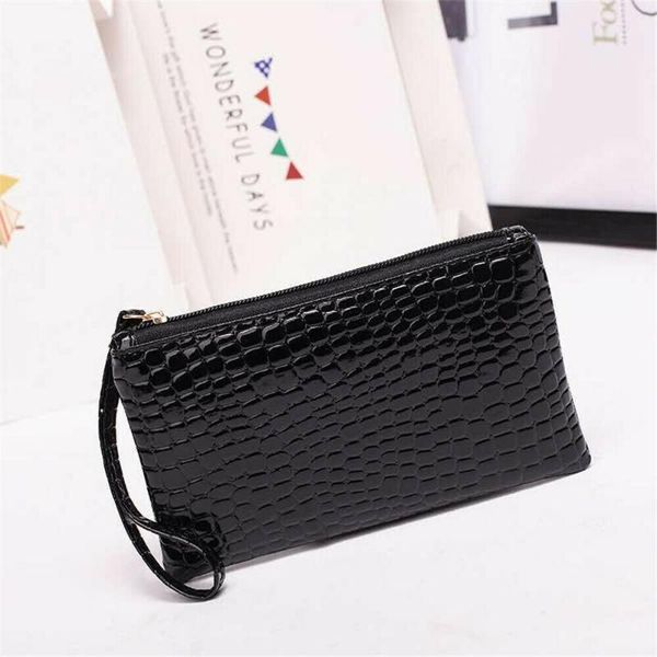 fashion crocodile pattern women's clutch bag pu leather solid color portable zipper purse
fashion crocodile pattern women's clutch bag pu leather solid color portable zipper purse