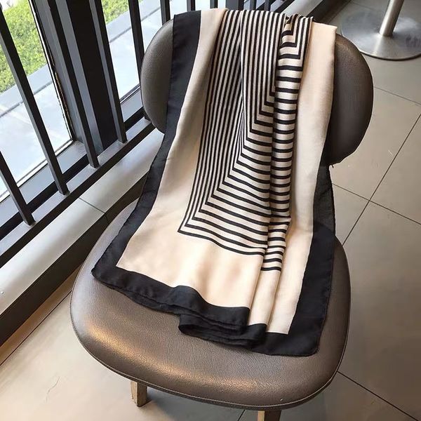 2020 new style autumn and winter women fashion print scarf popular headcloth ladies beach big size cotton shawl, Blue;gray
2020 new style autumn and winter women fashion print scarf popular headcloth ladies beach big size cotton shawl, Blue;gray