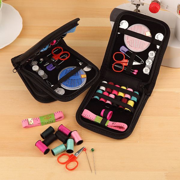 26 шт./компл. портативная швейная коробка комплект путешествия швейные нити стежки вязальные спицы инструменты ткань кнопки ремесло ножницы, Black
26 шт./компл. портативная швейная коробка комплект путешествия швейные нити стежки вязальные спицы инструменты ткань кнопки ремесло ножницы, Black