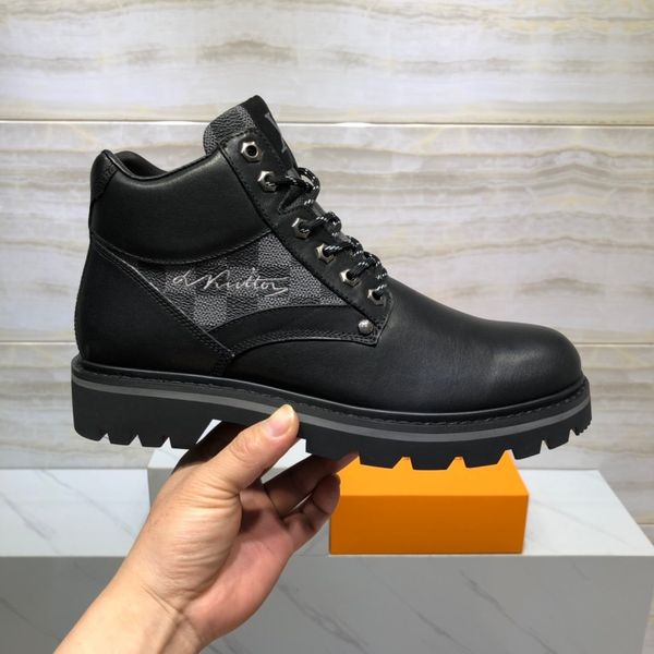 platform men's shoes wild vintage luxury martin boots men's high-tooling boots mid-men shoes breathable short boots, Black
platform men's shoes wild vintage luxury martin boots men's high-tooling boots mid-men shoes breathable short boots, Black