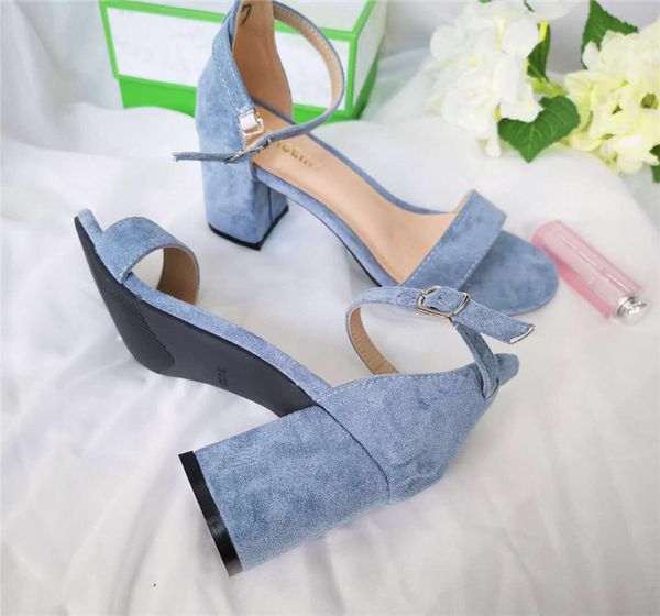 new brand 2019 summer ladies style chunky heels micro suede black women's sandal party fashion shoes
new brand 2019 summer ladies style chunky heels micro suede black women's sandal party fashion shoes
