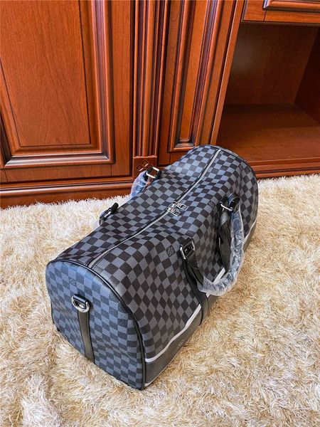 2020ss luxury women mens duffel bags brand mens handbags good quality fashion womens outdoor bags three colours b1015203t
2020ss luxury women mens duffel bags brand mens handbags good quality fashion womens outdoor bags three colours b1015203t