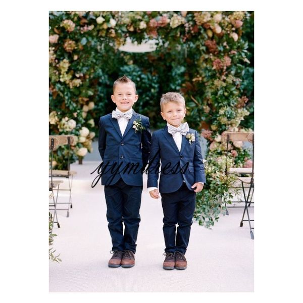 blue boys tuxedos 2019 notched lapel two button boys dinner suits kids formal suits for wedding two pieces (jacket+pants+bow), Black
blue boys tuxedos 2019 notched lapel two button boys dinner suits kids formal suits for wedding two pieces (jacket+pants+bow), Black
