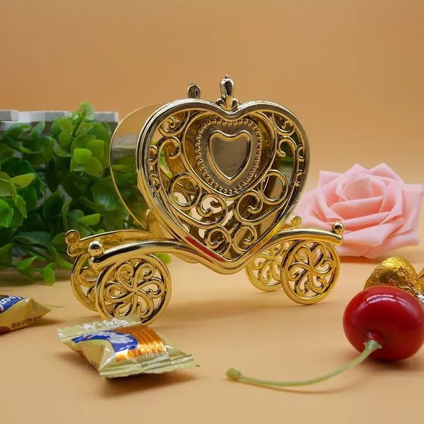 european creat new heart four wheels candy boxes bridal wedding party gift box palace carriage candy bare boxes
european creat new heart four wheels candy boxes bridal wedding party gift box palace carriage candy bare boxes