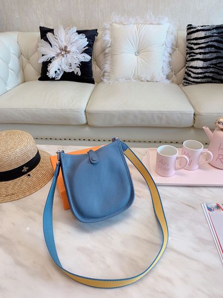 дизайнер сумок женщин дизайнер кошелек личи шаблон PU кожа женщин моды тотализато
дизайнер сумок женщин дизайнер кошелек личи шаблон PU кожа женщин моды тотализато