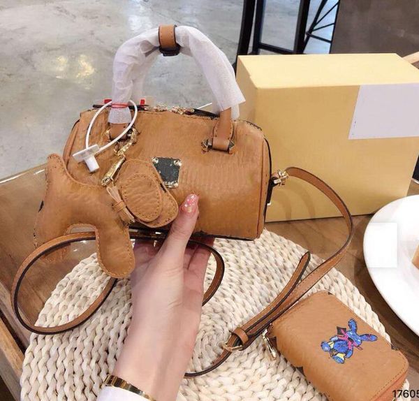 Designer Handbags Women Bags M Luxury Temperament Bags Lady Shoulder Tote High Quality Female Purse Wallet with Box
Designer Handbags Women Bags M Luxury Temperament Bags Lady Shoulder Tote High Quality Female Purse Wallet with Box