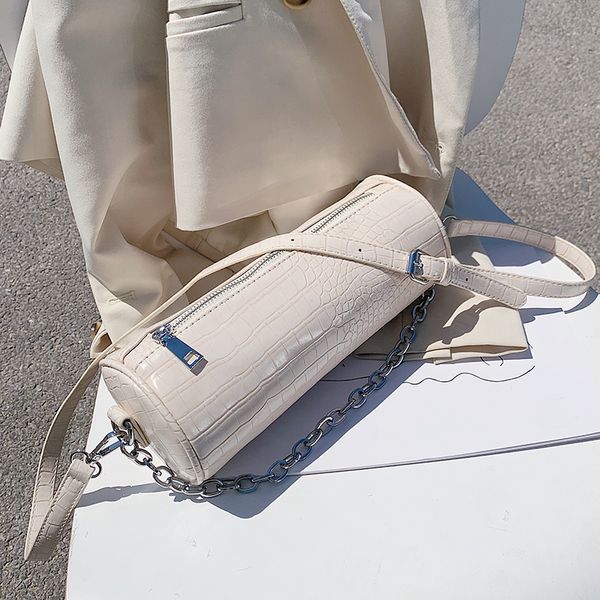 new design цилиндр сумка элегантный цепи подмышек сумка сумка crossbody ширина плеч 25 см высота 10 см толщина 10 см
new design цилиндр сумка элегантный цепи подмышек сумка сумка crossbody ширина плеч 25 см высота 10 см толщина 10 см
