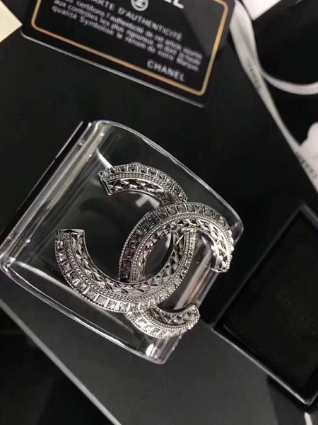Women trasparent bangle with logo and diamond braclet with clasp top quality free shipping PS5390A
Women trasparent bangle with logo and diamond braclet with clasp top quality free shipping PS5390A